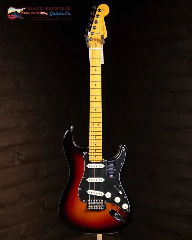 American Professional Classic Stratocaster 3-Tone Sunburst (New)