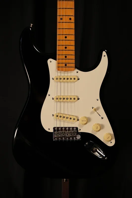 American Vintage II 1957 Stratocaster® Black