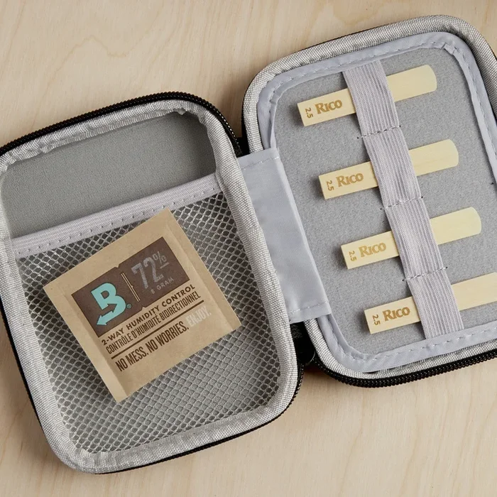 Boveda Humidity Control 2 pc Size 8, 72% For Single & Double Reed Storage
