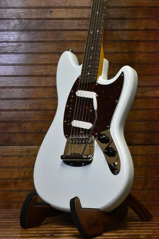 Classic Vibe ’60s Mustang®, Laurel Fingerboard, Sonic Blue