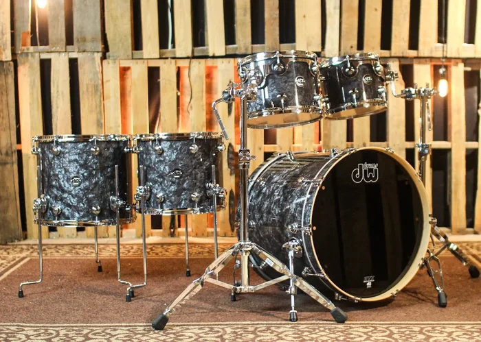 DW Performance Black Diamond 5pc Drum Set – 18×22, 8×10, 9×12, 12×14, 14×16
