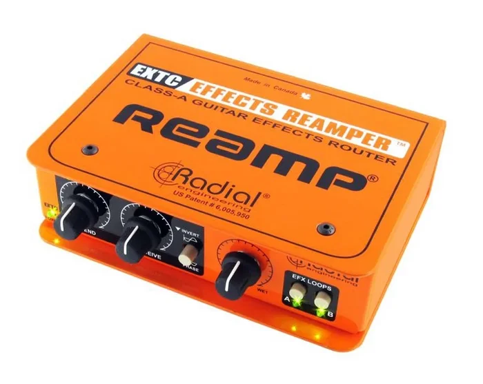 Effects loop interface connects guitar pedals to the recording system