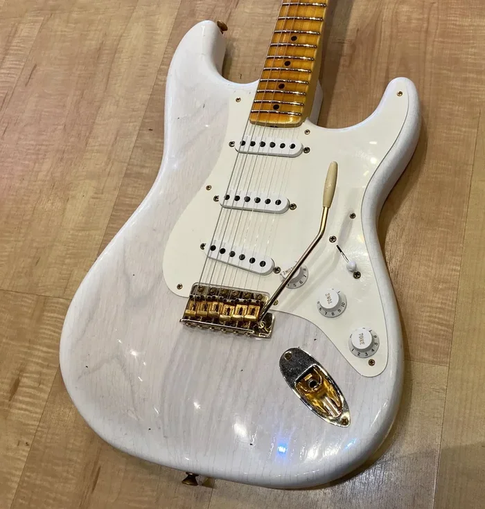 Fender Custom Shop 1958 Journeyman Relic Stratocaster With Gold Hardware (Mary Kaye Blonde Finish)
