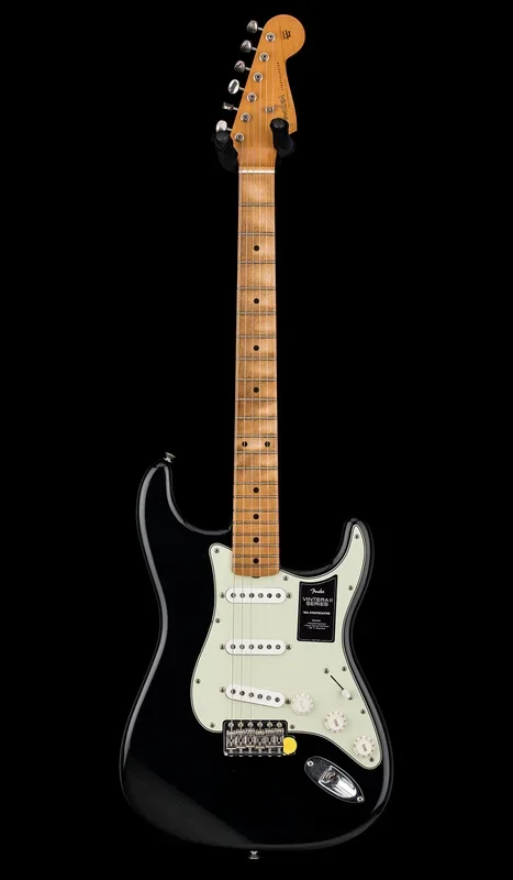 Fender Limited Edition Vintera II Road Worn ’60s Stratocaster – Black #95259