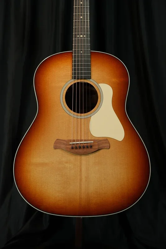 Gold Label 517e Sunburst w/cream pickguard