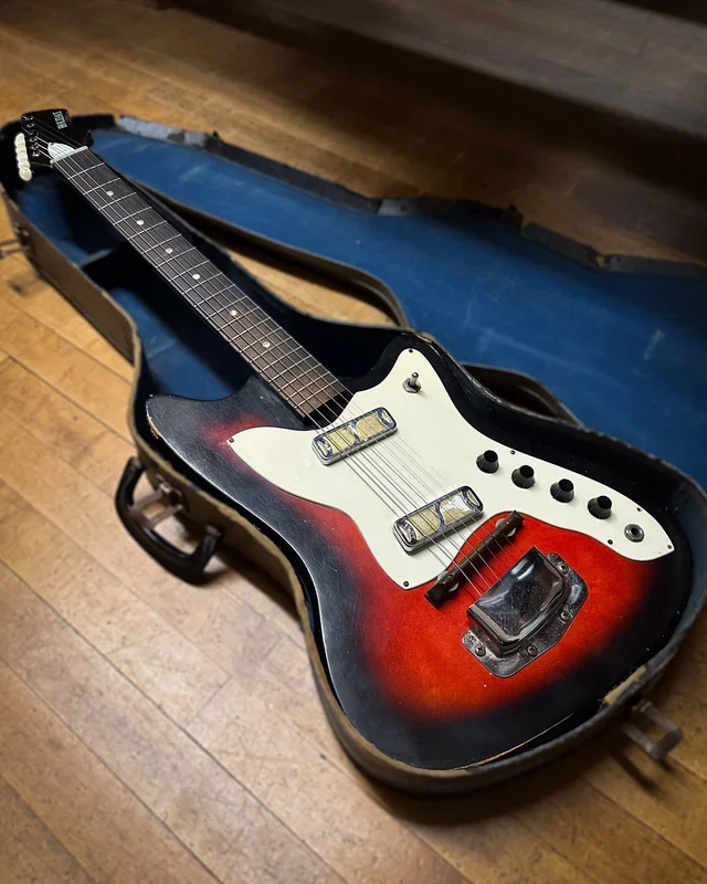 Holiday Bobkat Electric Guitar (1960’s)