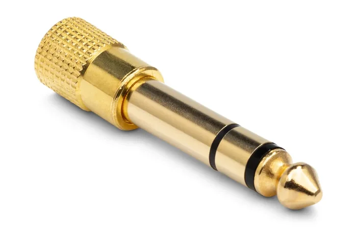 Hosa Headphone Adaptor, 3.5 mm TRS to 1/4 in TRS