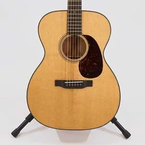 Martin Modern Deluxe Series 000-18 Acoustic Guitar – Spruce Top with Mahogany Back and Sides