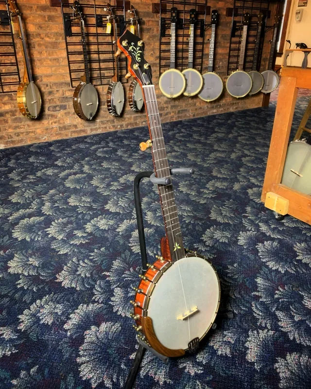 Ome Flora 11″ Openback Banjo & Case, Curly Maple, Dark Stain