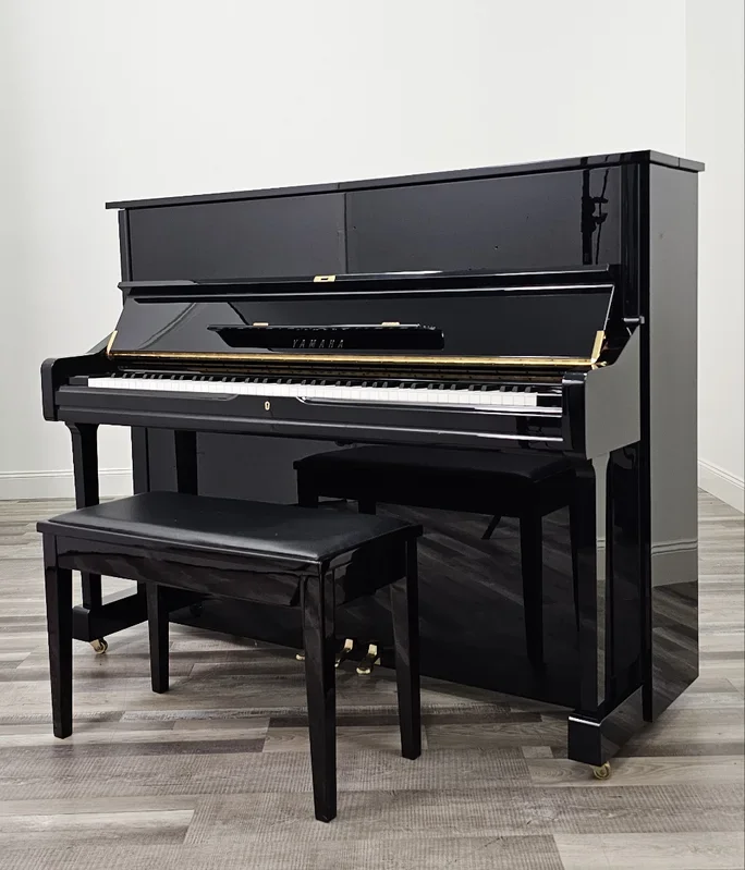 Yamaha U1 (48 “) in Polished Ebony #6270641